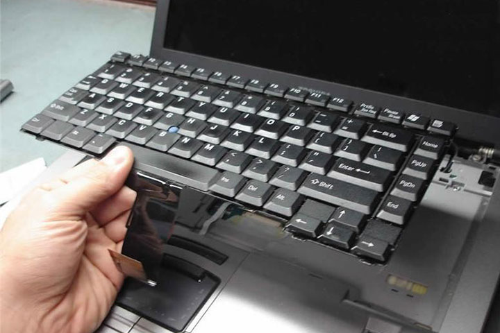 Cách sửa lỗi bàn phím laptop bị liệt