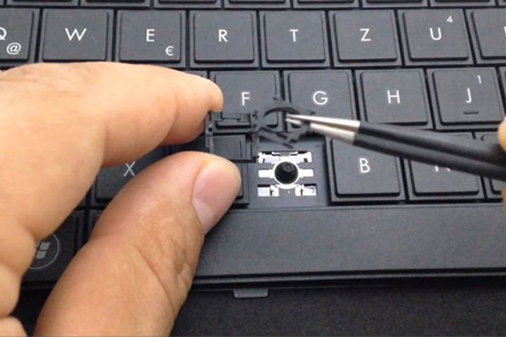 Sửa lỗi bàn phím laptop bị loạn nhanh chóng