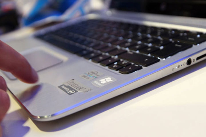 Cách khắc phục tình trạng laptop bị giật điện