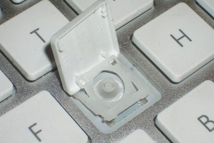 Cách thay 1 nút bàn phím laptop cực đơn giản